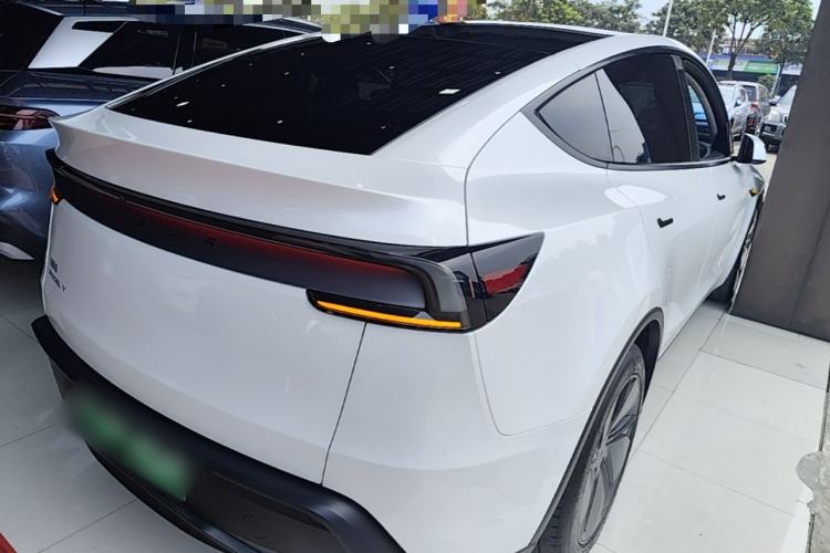 Used Tesla Model Y 2025 Rear-Wheel-Drive Version Rear Right 45 Deg