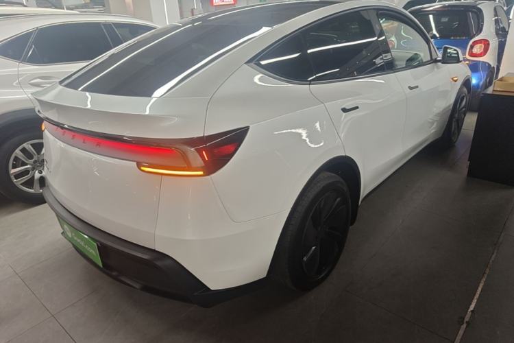 Used Tesla Model Y 2025 Rear-Wheel Drive First Edition Rear Right 45 Deg