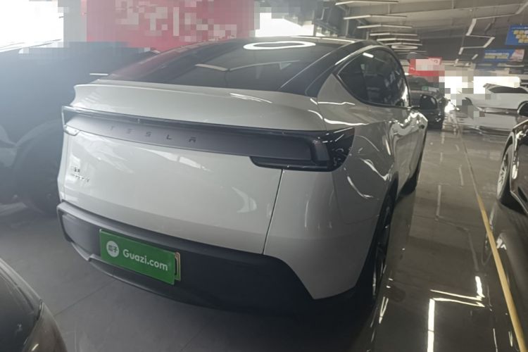 Used Tesla Model Y 2025 Rear-Wheel-Drive Version Rear Right 45 Deg