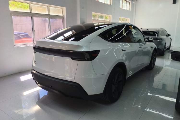 Used Tesla Model Y 2025 Rear-Wheel-Drive Version Rear Right 45 Deg
