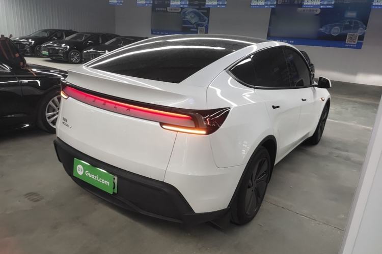 Used Tesla Model Y 2025 Rear-Wheel-Drive Version Rear Right 45 Deg