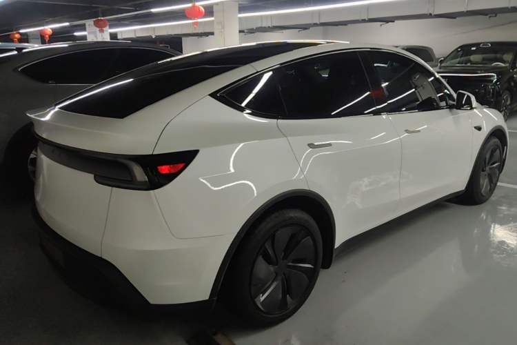 Used Tesla Model Y 2025 Rear-Wheel Drive First Edition Rear Right 45 Deg