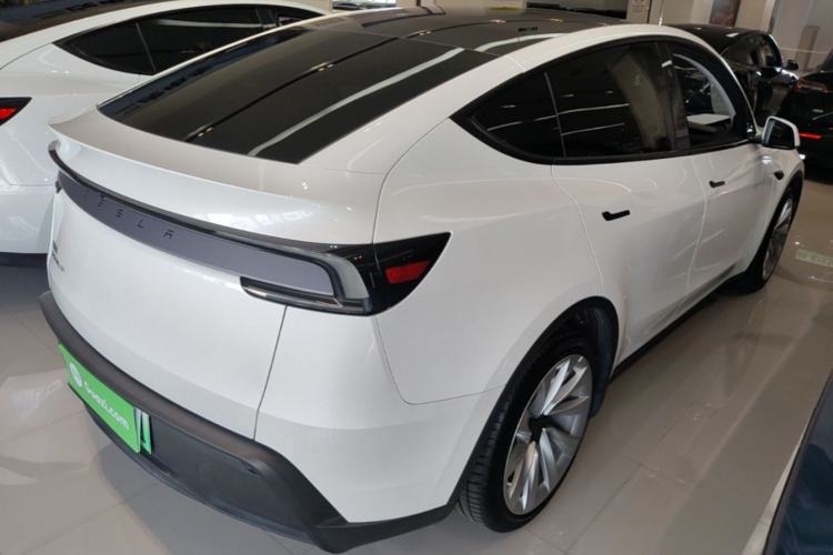 Used Tesla Model Y 2025 Long-Range All-Wheel-Drive Version Rear Right 45 Deg