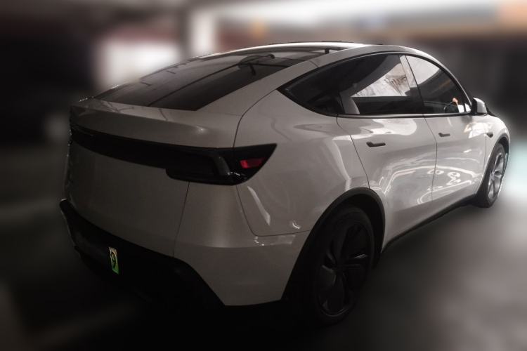 Used Tesla Model Y 2025 Updated Version Long-Range All-Wheel Drive Rear Right 45 Deg