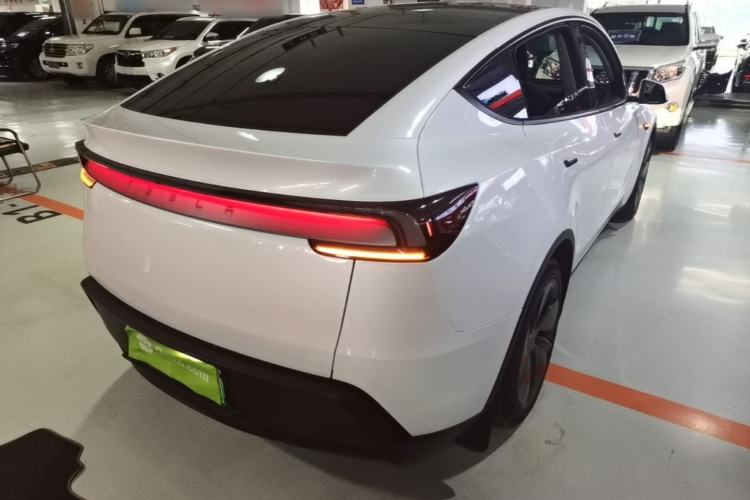 Used Tesla Model Y 2025 Rear-Wheel-Drive Version Rear Right 45 Deg