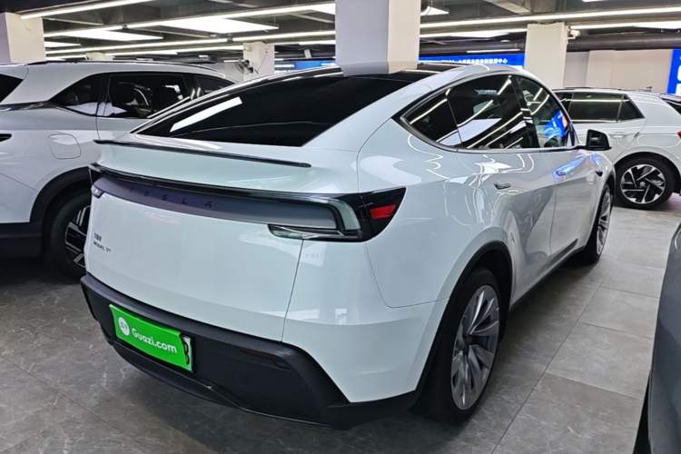 Used Tesla Model Y 2025 Long-Range All-Wheel-Drive Version Rear Right 45 Deg