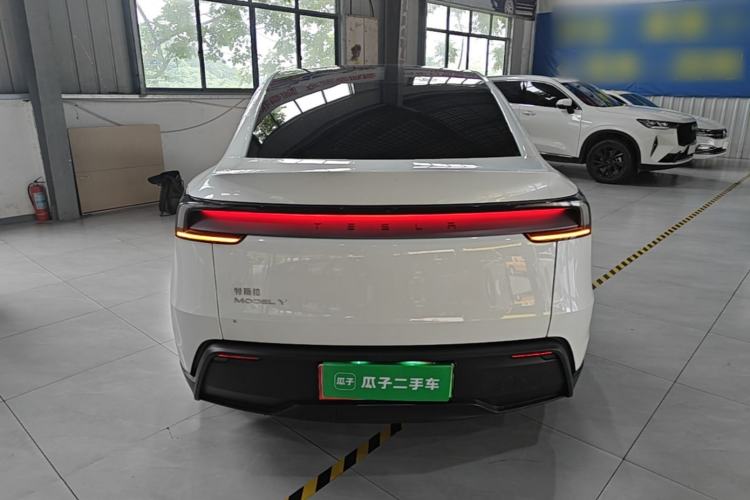 Used Tesla Model Y 2025 Rear-Wheel-Drive Version Rear