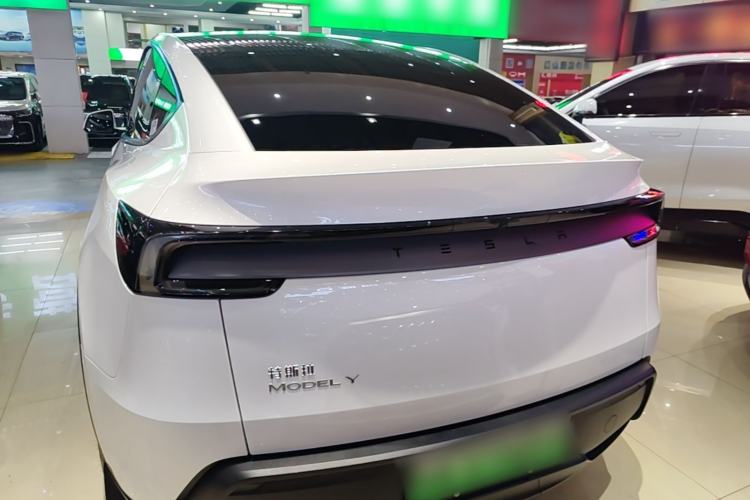 Used Tesla Model Y 2025 Rear-Wheel-Drive Version Rear