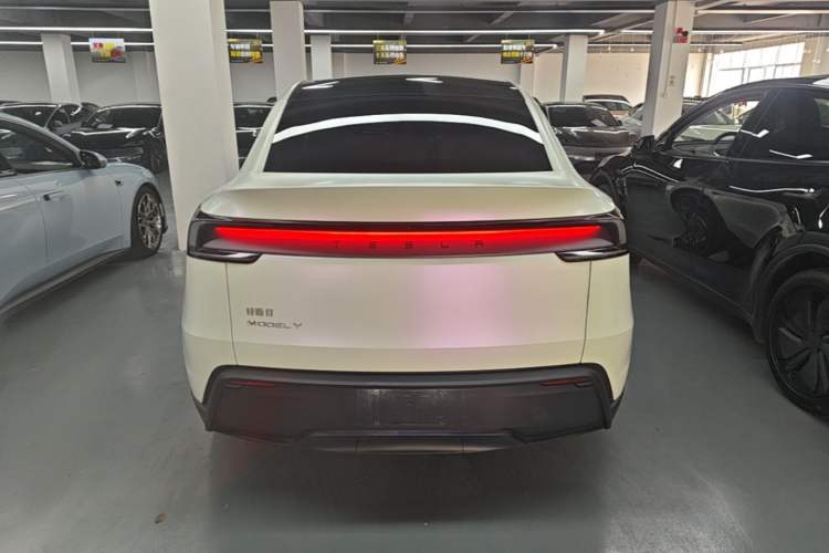 Used Tesla Model Y 2025 Rear-Wheel-Drive Version Rear