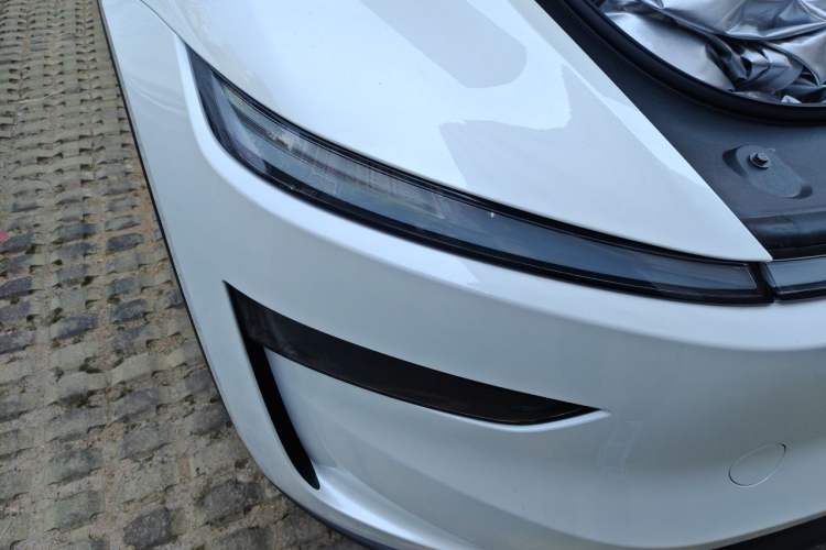 Used Tesla Model Y 2025 Rear-Wheel-Drive Version Right Front Headlight
