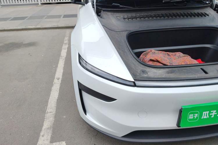 Used Tesla Model Y 2025 Updated Version Long-Range All-Wheel Drive Right Front Headlight