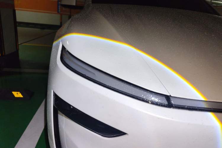 Used Tesla Model Y 2025 Updated Version Long-Range All-Wheel Drive Right Front Headlight