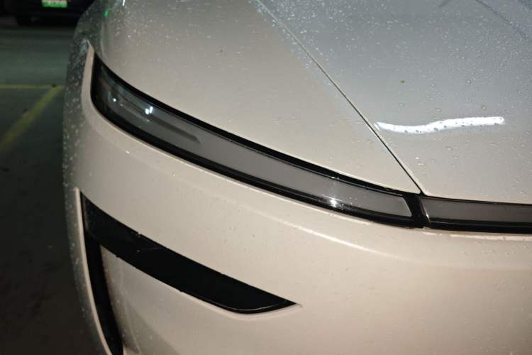 Used Tesla Model Y 2025 Rear-Wheel-Drive Version Right Front Headlight