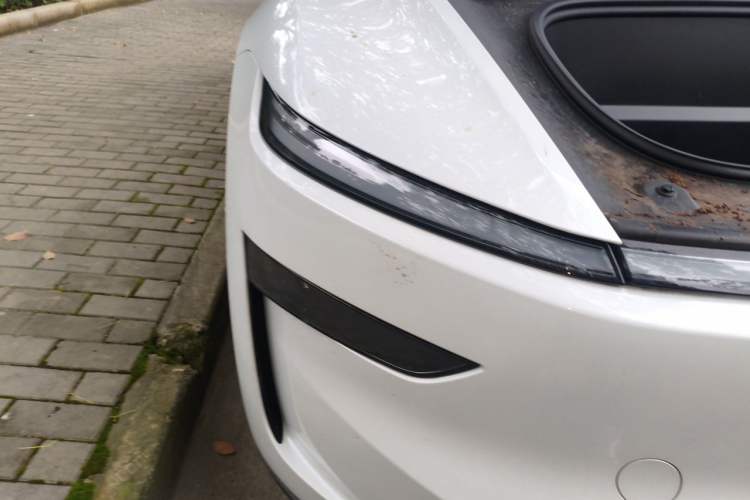 Used Tesla Model Y 2025 Rear-Wheel-Drive Version Right Front Headlight