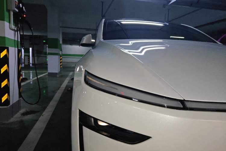 Used Tesla Model Y 2025 Updated Version Long-Range All-Wheel Drive Right Front Headlight