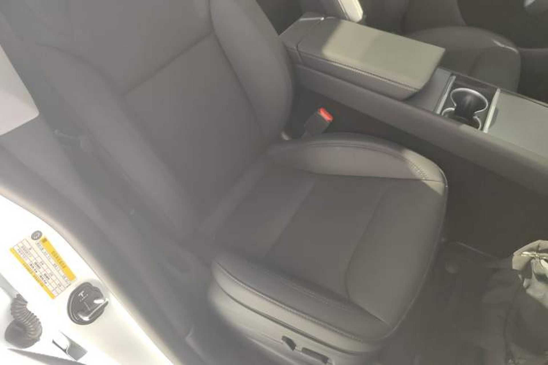 Used Tesla Model Y 2025 Rear-Wheel-Drive Version Right Front Seat