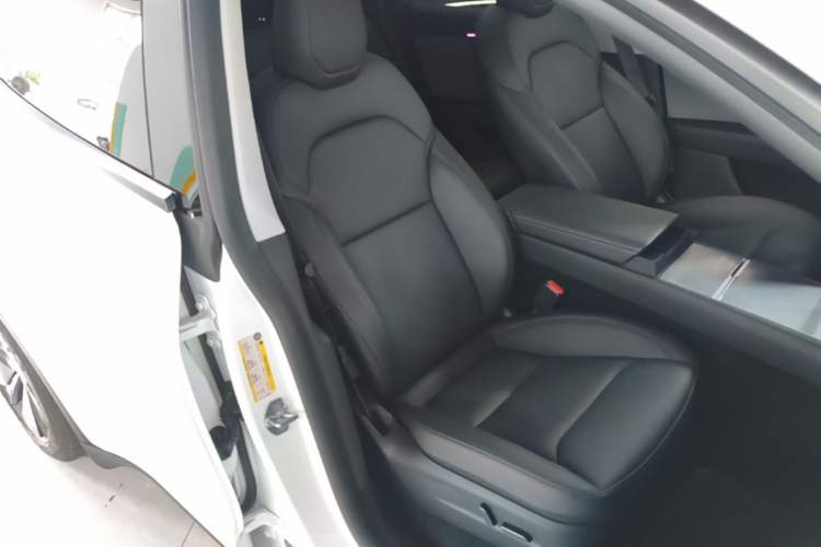 Used Tesla Model Y 2025 Rear-Wheel Drive First Edition Right Front Seat