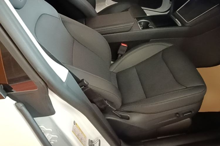 Used Tesla Model Y 2025 Updated Version Long-Range All-Wheel Drive Right Front Seat