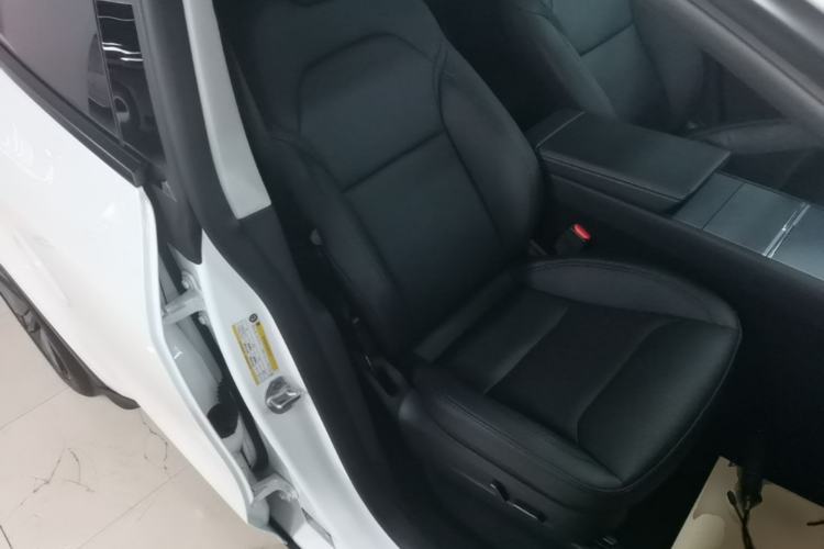 Used Tesla Model Y 2025 Rear-Wheel Drive First Edition Right Front Seat
