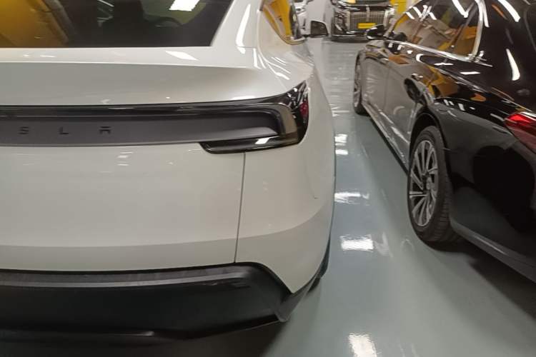 Used Tesla Model Y 2025 Updated Version Long-Range All-Wheel Drive Right Rear Taillight