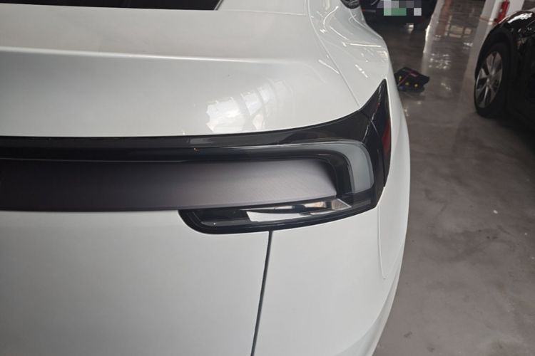 Used Tesla Model Y 2025 Rear-Wheel-Drive Version Right Rear Taillight