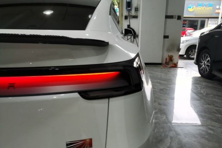 Used Tesla Model Y 2025 Rear-Wheel Drive First Edition Right Rear Taillight