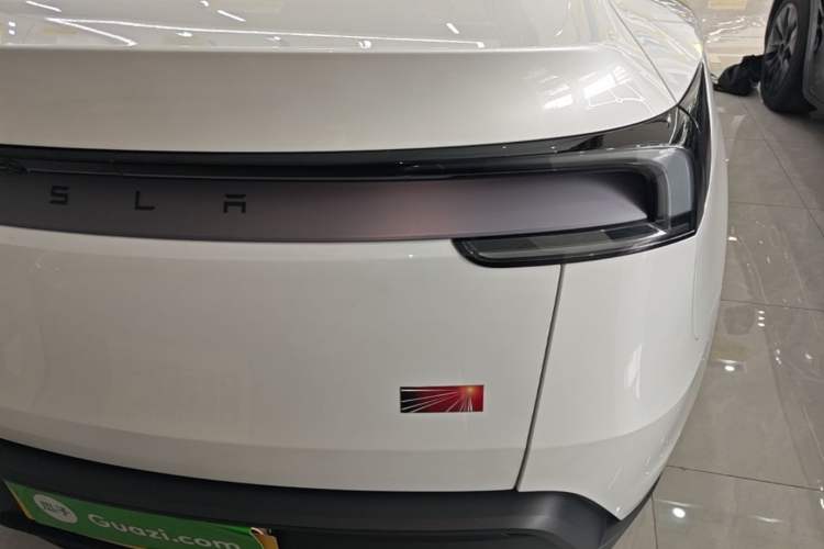 Used Tesla Model Y 2025 Long-Range All-Wheel Drive First Edition Right Rear Taillight