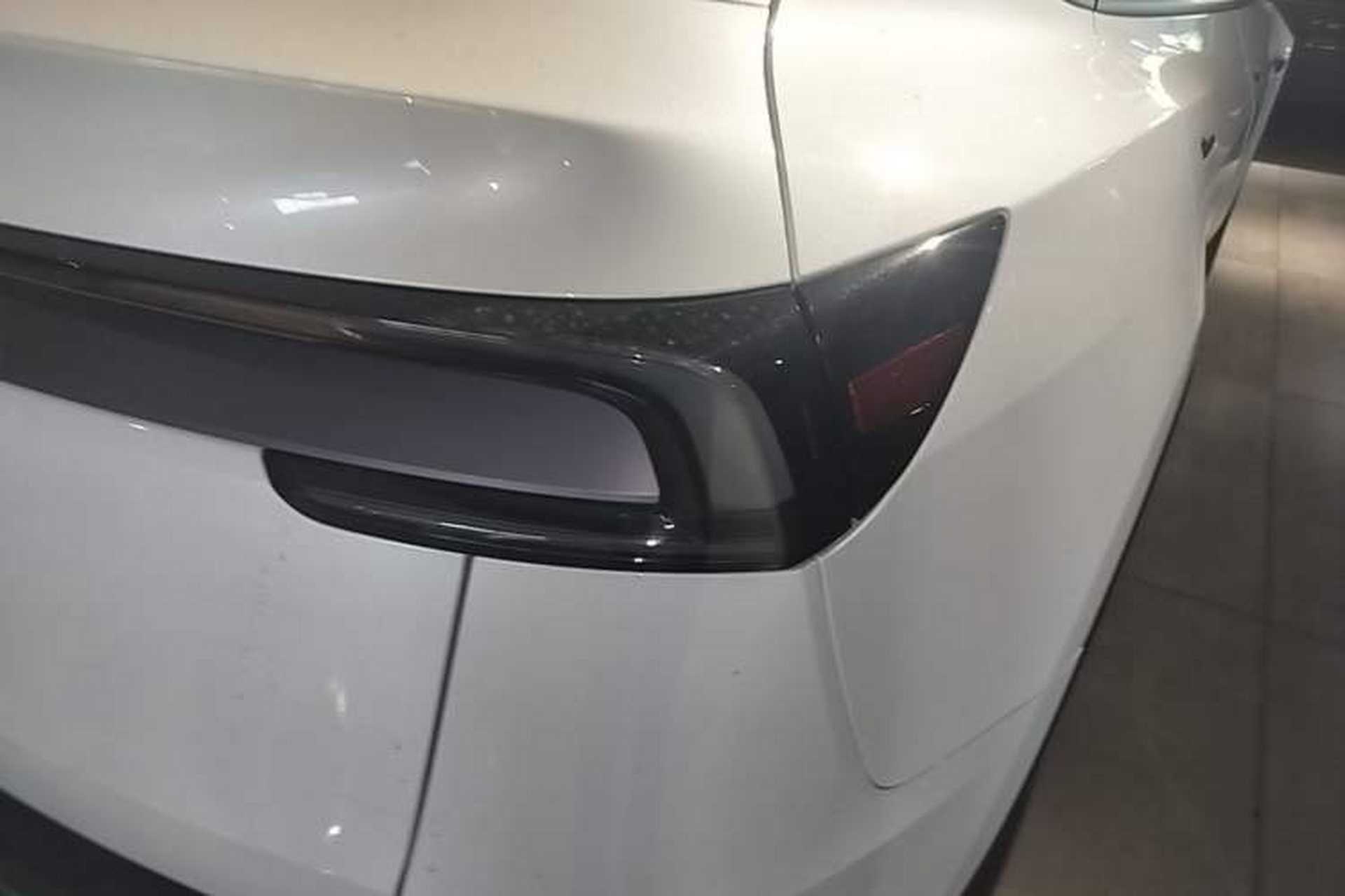 Used Tesla Model Y 2025 Rear-Wheel-Drive Version Right Rear Taillight