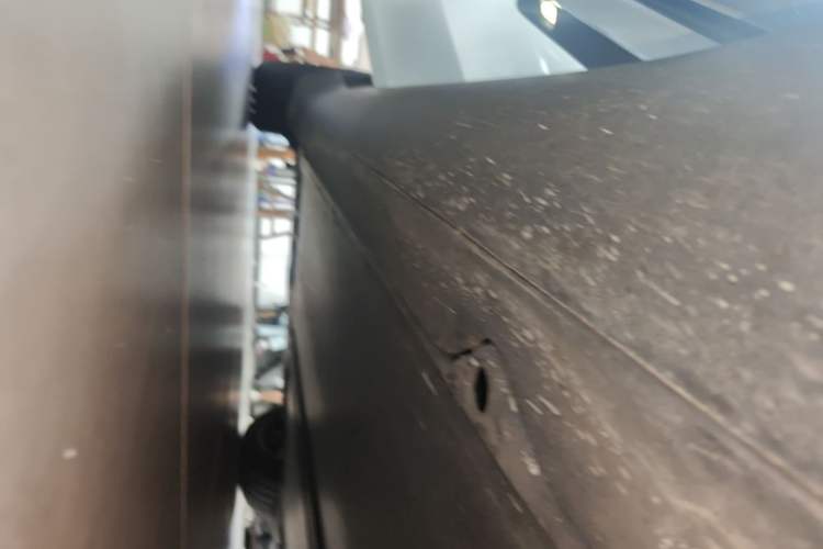 Used Tesla Model Y 2025 Long-Range All-Wheel-Drive Version Right Side Sill