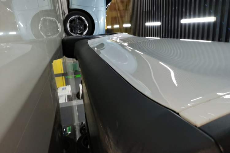 Used Tesla Model Y 2025 Rear-Wheel-Drive Version Right Side Sill
