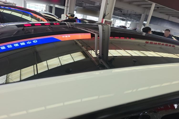 Used Tesla Model Y 2025 Rear-Wheel-Drive Version Roof
