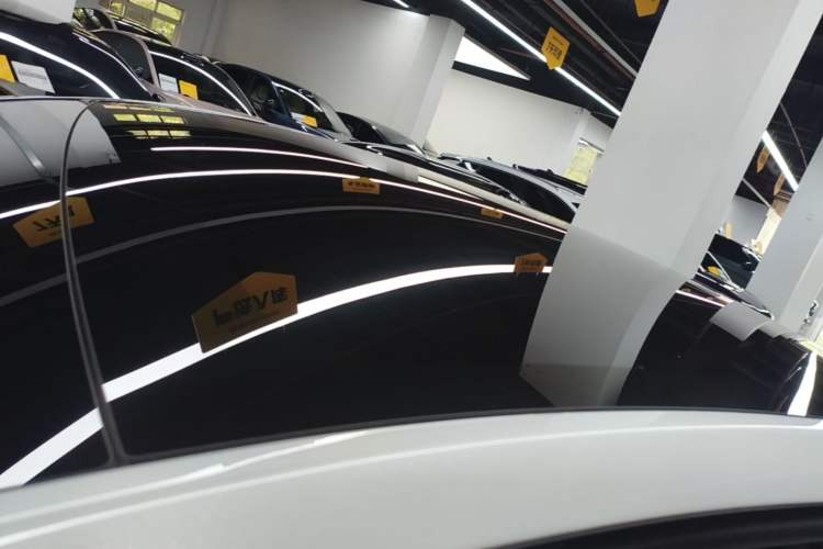 Used Tesla Model Y 2025 Rear-Wheel-Drive Version Roof