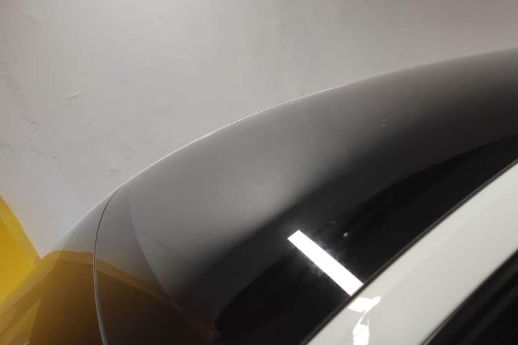 Used Tesla Model Y 2025 Long-Range All-Wheel-Drive Version Roof