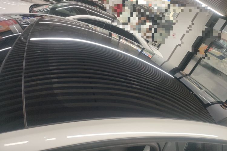Used Tesla Model Y 2025 Long-Range All-Wheel-Drive Version Roof