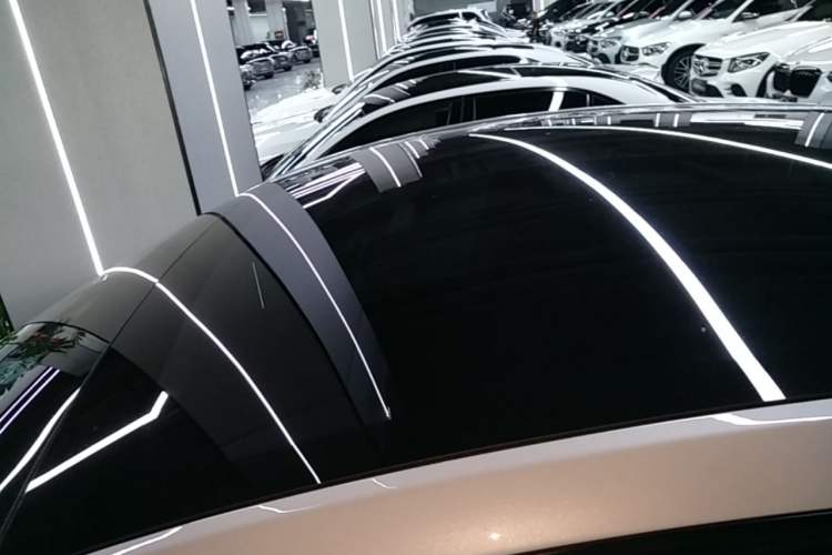 Used Tesla Model Y 2025 Rear-Wheel Drive First Edition Roof