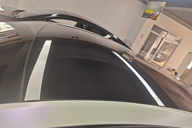 Used Tesla Model Y 2025 Rear-Wheel-Drive Version Roof