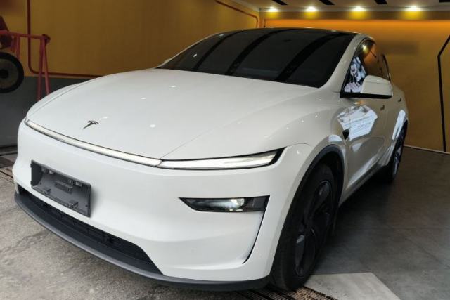 Used Tesla Model Y 2025 Rear-Wheel-Drive Version