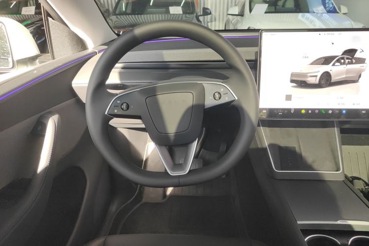 Used Tesla Model Y 2025 Rear-Wheel-Drive Version Steering Wheel