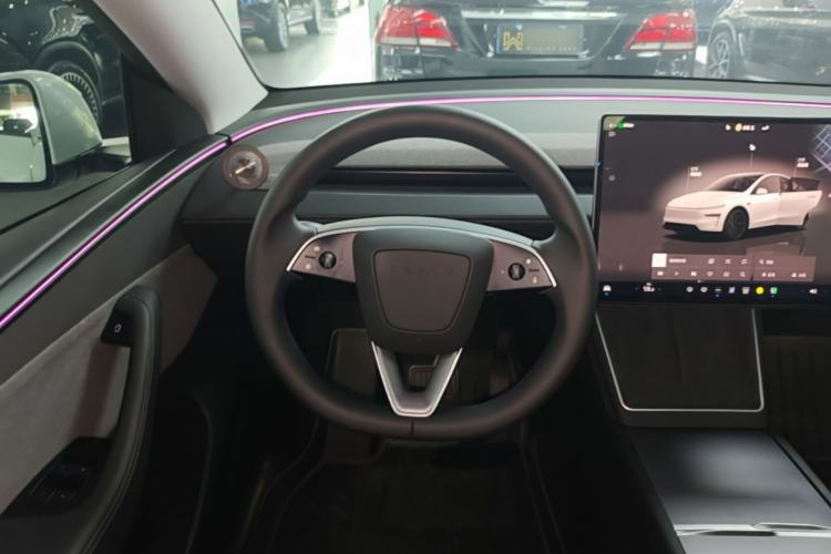 Used Tesla Model Y 2025 Rear-Wheel-Drive Version Steering Wheel