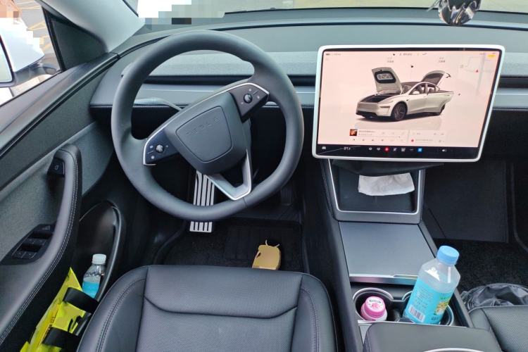 Used Tesla Model Y 2025 Rear-Wheel-Drive Version Steering Wheel