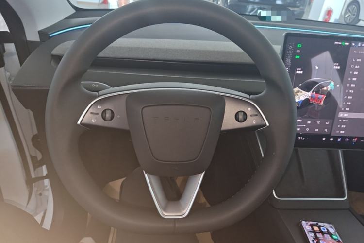 Used Tesla Model Y 2025 Rear-Wheel-Drive Version Steering Wheel