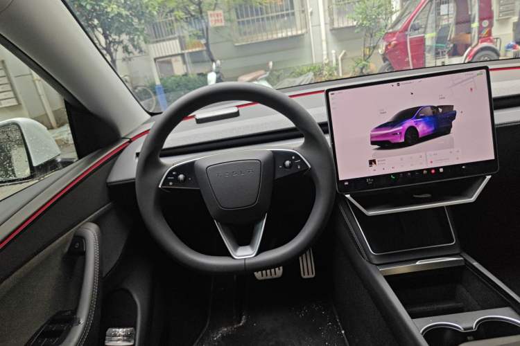 Used Tesla Model Y 2025 Rear-Wheel-Drive Version Steering Wheel