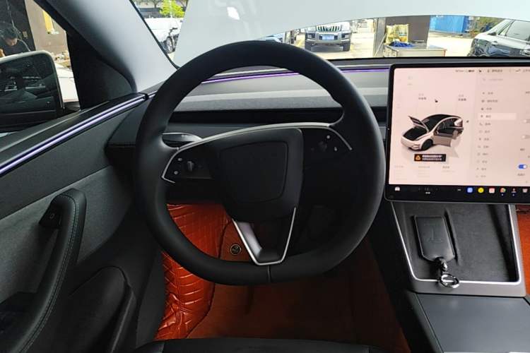 Used Tesla Model Y 2025 Rear-Wheel-Drive Version Steering Wheel