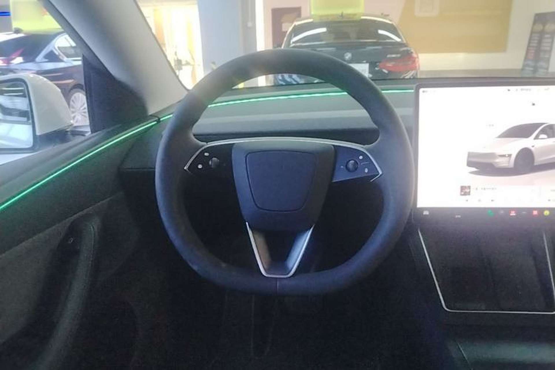 Used Tesla Model Y 2025 Rear-Wheel-Drive Version Steering Wheel