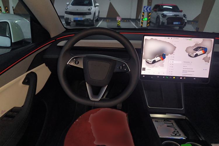 Used Tesla Model Y 2025 Updated Version Long-Range All-Wheel Drive Steering Wheel