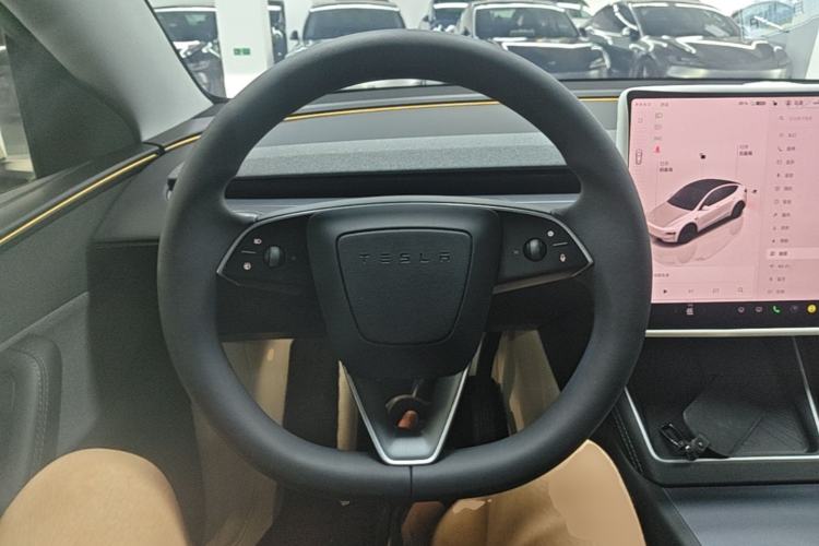 Used Tesla Model Y 2025 Rear-Wheel-Drive Version Steering Wheel