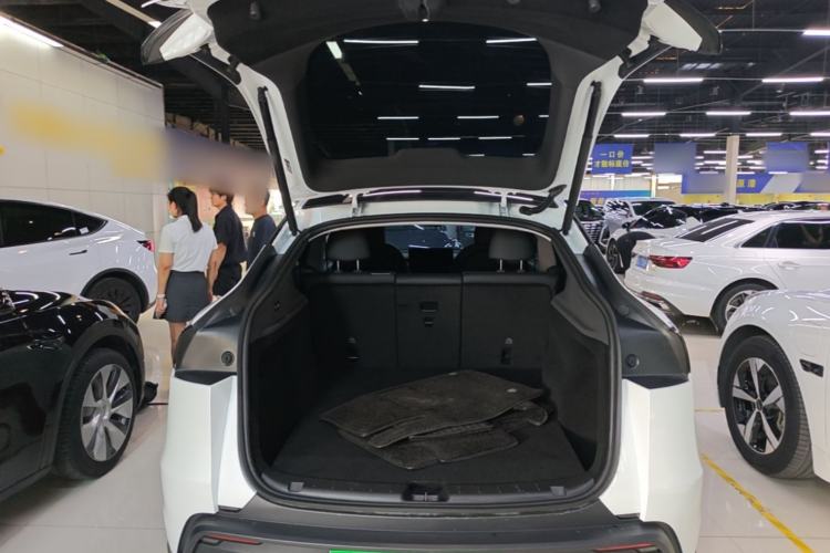 Used Tesla Model Y 2025 Rear-Wheel-Drive Version Trunk