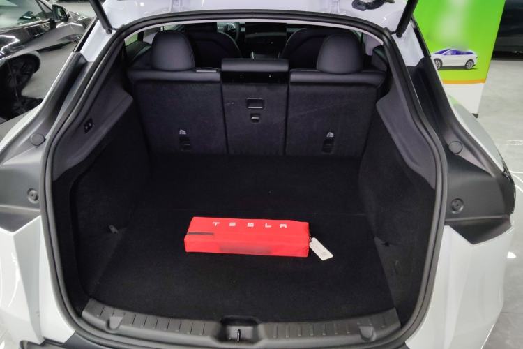 Used Tesla Model Y 2025 Long-Range All-Wheel-Drive Version Trunk