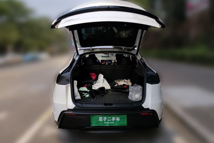 Used Tesla Model Y 2025 Rear-Wheel-Drive Version Trunk