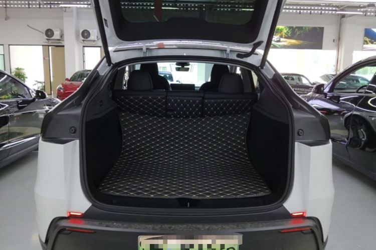 Used Tesla Model Y 2025 Updated Version Long-Range All-Wheel Drive Trunk